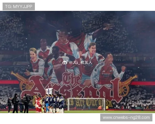 阿森纳球员携子亮相球场,温馨画面引发关注 阿森纳球员携子亮相球场,温馨画面引发关注